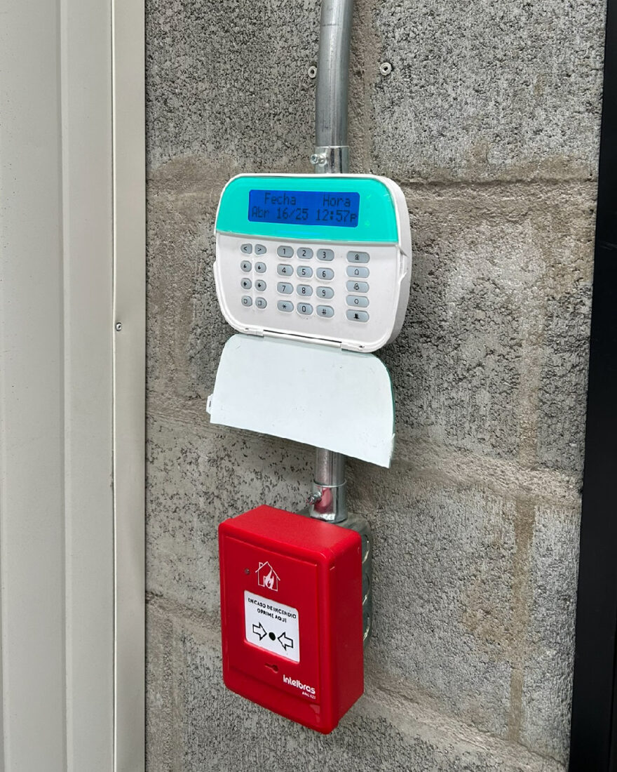 Sistema de alarma y Detección de Incendios